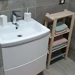 Alexandra Alezzi Apartamento *