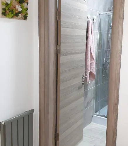 Alexandra Alezzi * Năvodari